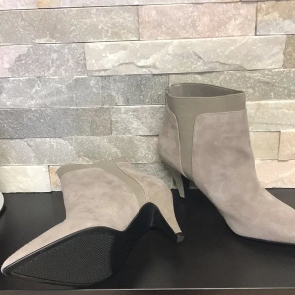 Bandolino Bari Pointy Toe Booties - Picture 7 of 7